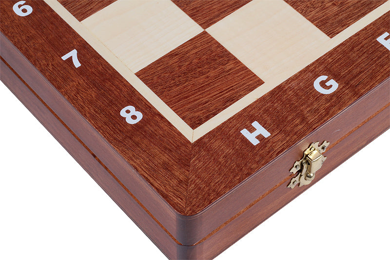 Jeu d'échecs de tournoi n° 6 avec doubles reines